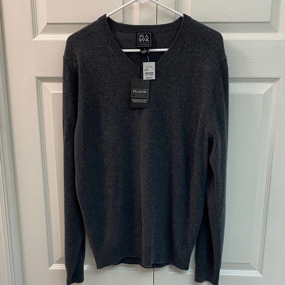 Perry Ellis Men's Charcoal V-Neck Sweater